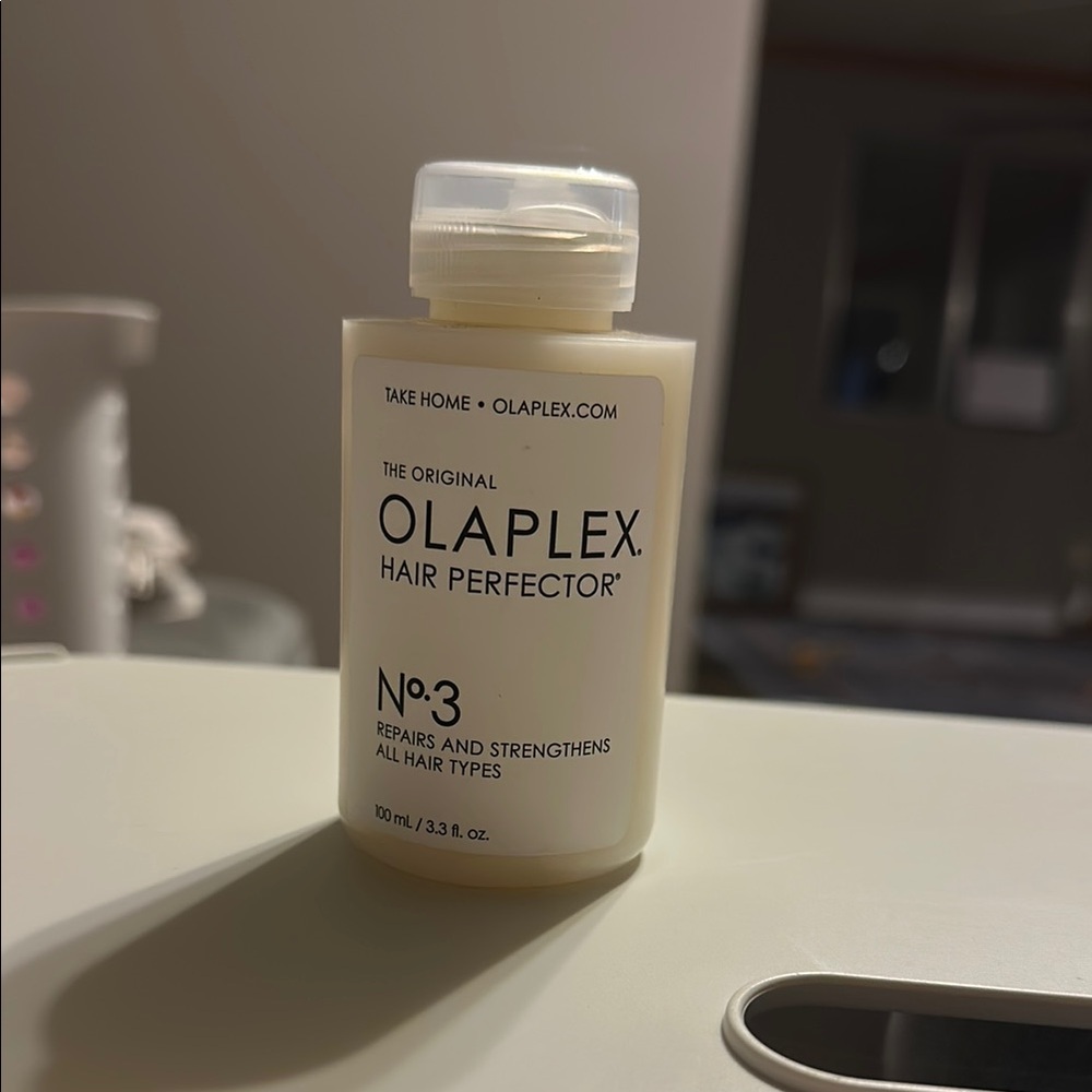 OLAPLEX No.3 Hair Perfector - White